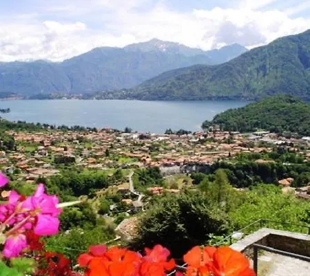 Sleeps 9 * Lenno